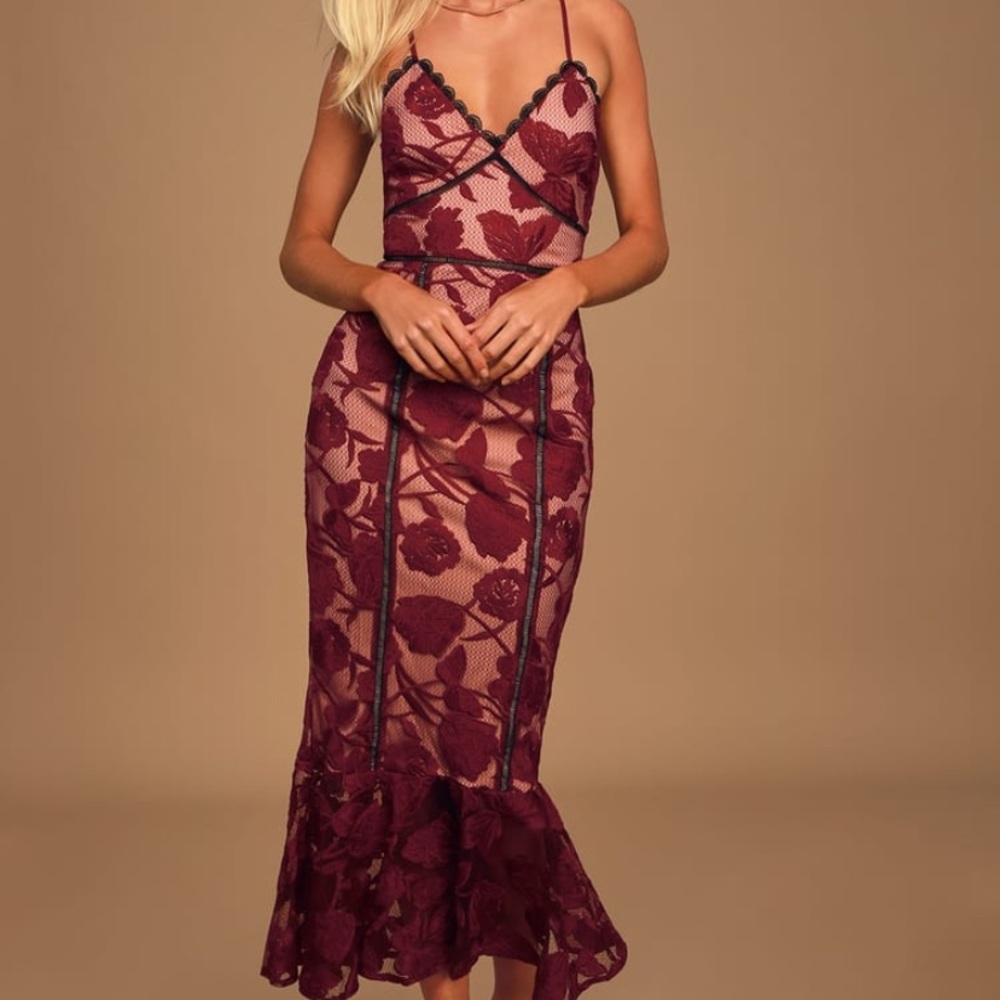 Lulus Alluring Dream Burgundy Floral Mesh Lace Trumpet Midi BRAND NEW WITH TAGS